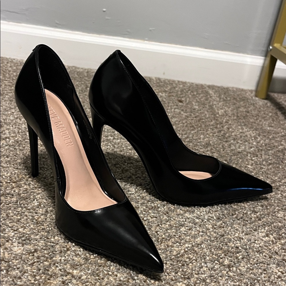 Steve Madden Sleek Black Heels